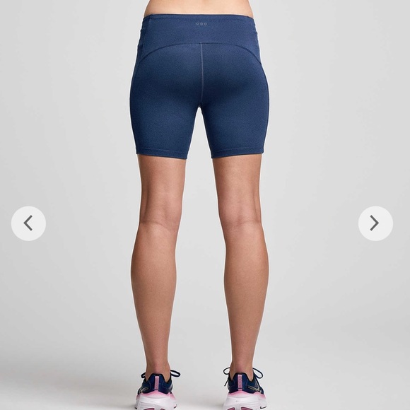 BNWT Saucony Women’s Fortify 6” Shorts - Picture 5 of 10